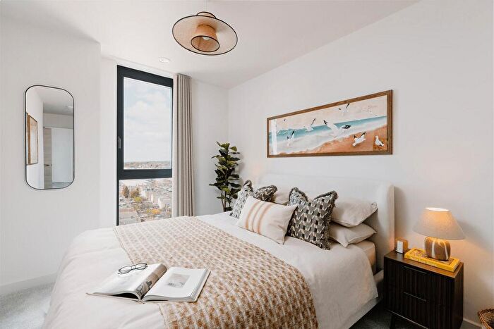 2 Bedroom Apartment To Rent In Hove Central, Boulevard Place Hove, BN3
