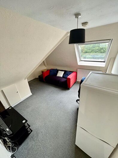 1 Bedroom Flat To Rent In Lansdowne Road, BH1