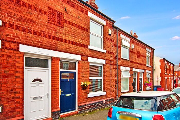 2 Bedroom Terraced House To Rent In Chapel Lane, Stockton Heath, WA4