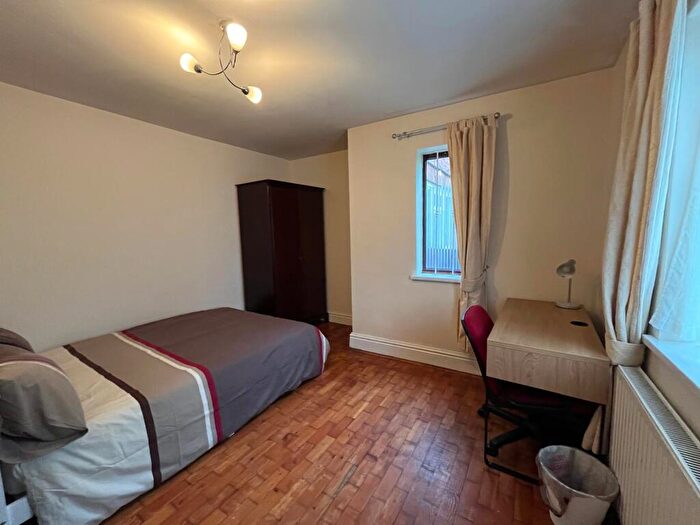 4 Bedroom House To Rent In Garswood Road, Fallowfield, M14