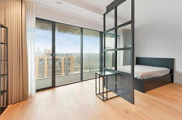 Studio For Sale In Corson House, City Island Way, London, E14