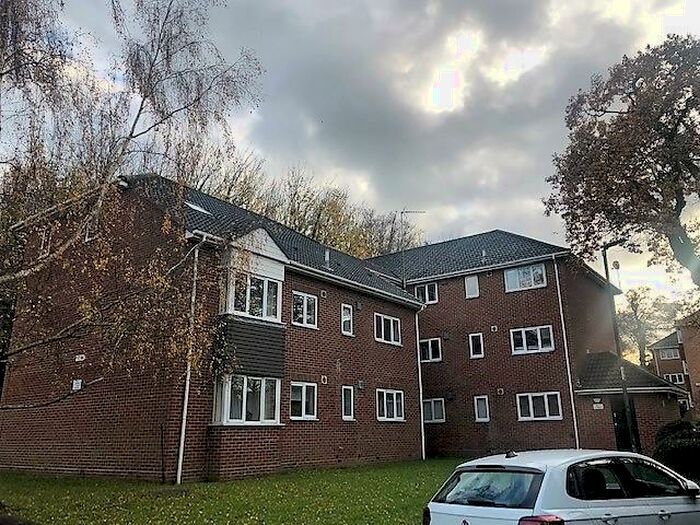 1 Bedroom Flat To Rent In Findlay Close, Gillingham, ME8