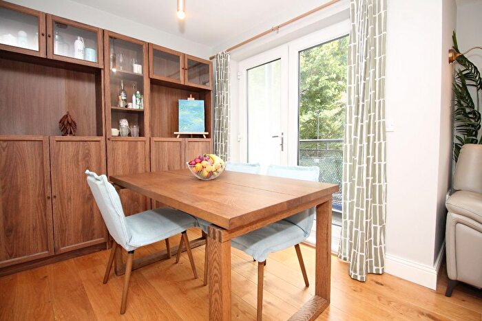2 Bedroom Flat To Rent In Mellish Street, Millharbour, Canary Wharf, E14