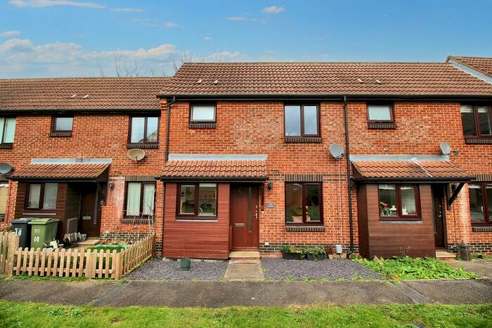 1 Bedroom Terraced House To Rent In Dairymans Walk, Guildford, GU4