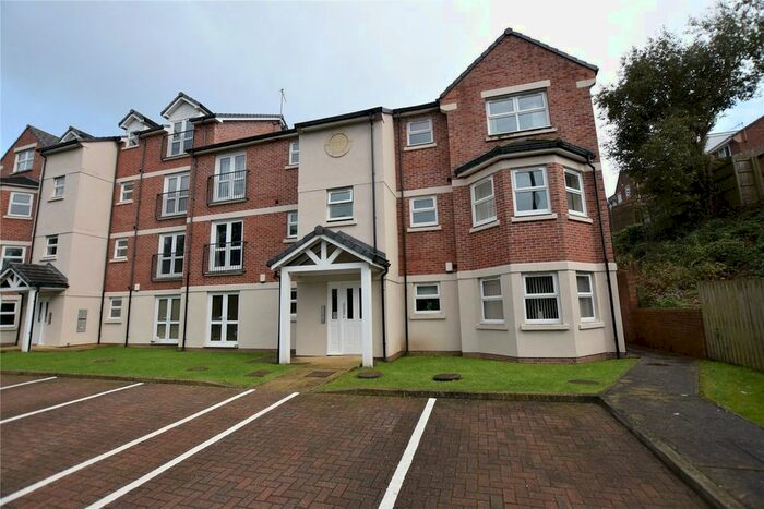 2 Bedroom Flat To Rent In Farsley Beck Mews, Bramley, Leeds, West Yorkshire, LS13