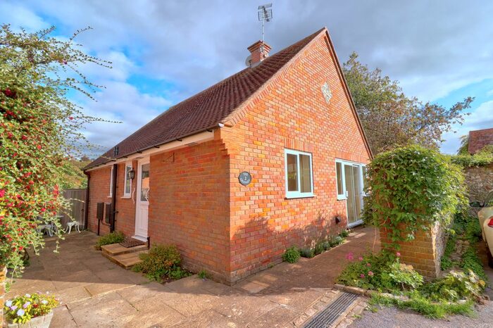 2 Bedroom Bungalow To Rent In The Granary, 49 High Street, Great Missenden, Buckinghamshire HP16