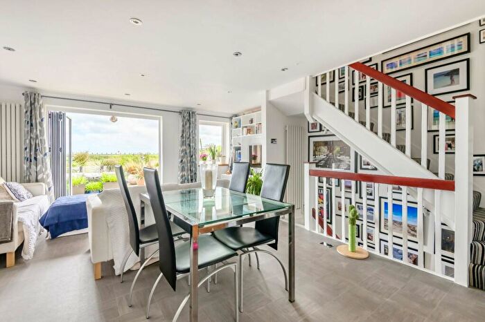 3 Bedroom End Of Terrace House For Sale In Brighton Road, Lancing, West Sussex, BN15