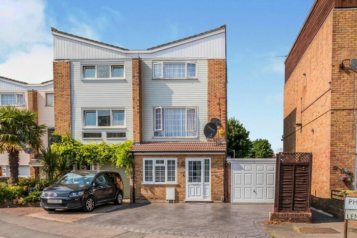 Property To Rent In Phoenix Place, Dartford, DA1