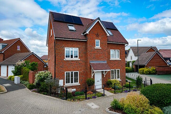 4 Bedroom Detached House For Sale In Birmingham Drive, Aylesbury, Bucks., HP22