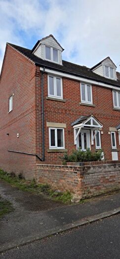 4 Bedroom Semi-Detached House To Rent In Addison Street, Tibshelf, DE55