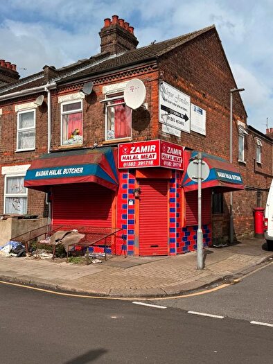 1 Bedroom Maisonette For Sale In Ash Road, Luton, LU4