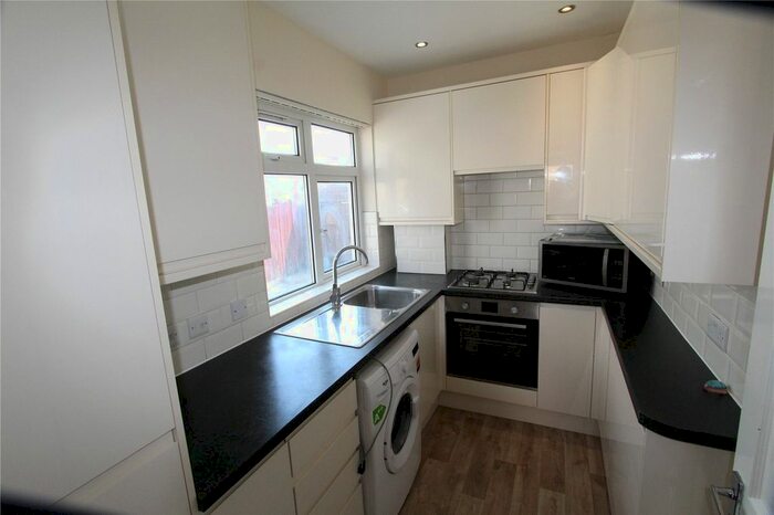 3 Bedroom Semi-Detached House To Rent In Buckingham Road, Edgware, Middx, HA8