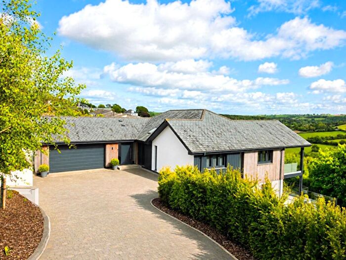 4 Bedroom Detached House For Sale In Warren Lane, Torrington, Devon, EX38