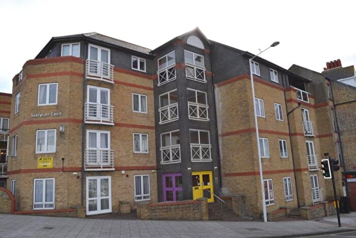 2 Bedroom Flat To Rent In Fort Hill, Margate, Kent, CT9