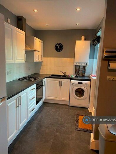 4 Bedroom Terraced House To Rent In Moor End Road, Sheffield, S10