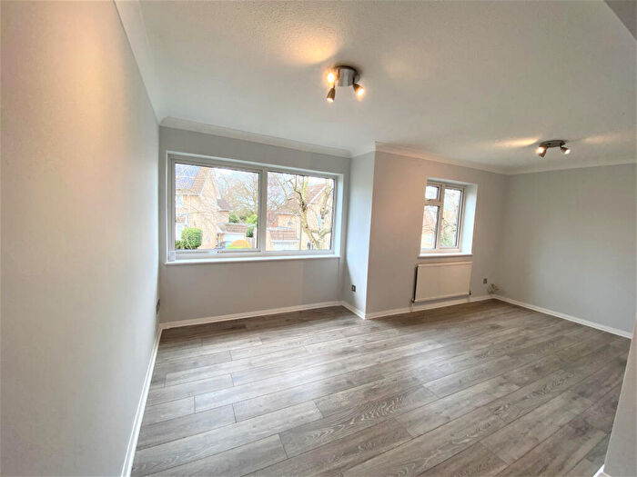3 Bedroom End Of Terrace House To Rent In Rolvenden Gardens, Bromley, BR1