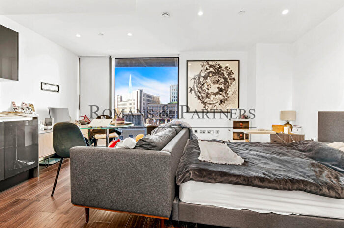 Studio For Sale In Royal Mint Gardens, Tower Hill, E1