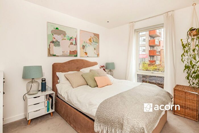 2 Bedroom Flat To Rent In Camberwell Road, London, SE5