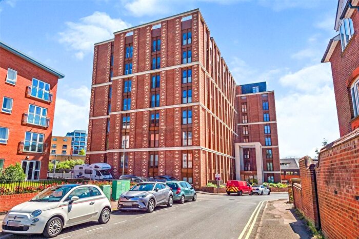 1 Bedroom Apartment For Sale In Grosvenor Road, St. Albans, Hertfordshire, AL1