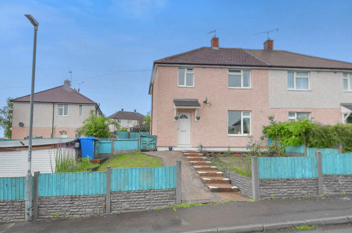 3 Bedroom Semi-Detached House For Sale In Hazel Grove, Chesterfield, S43