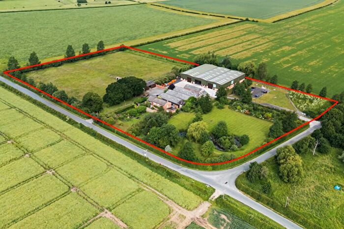 6 Bedroom Detached House For Sale In Sandwood House, Spaldington, DN14