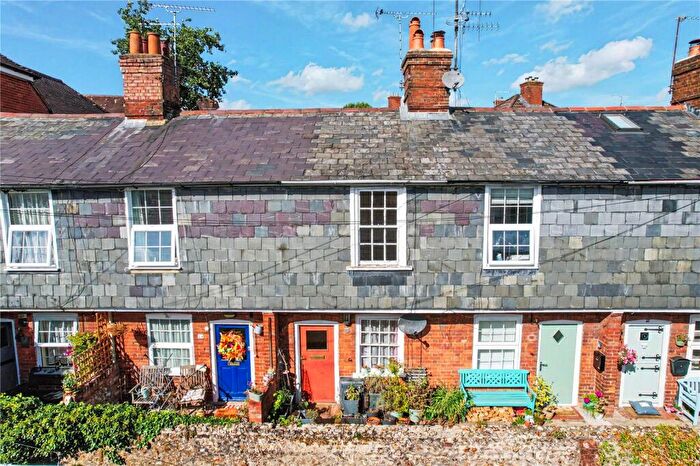 1 Bedroom Terraced House For Sale In Mead Lane, Farnham, Surrey, GU9