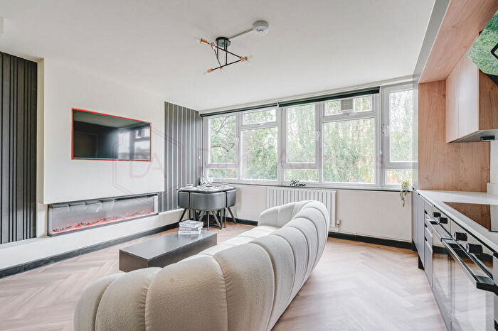 4 Bedroom Maisonette To Rent In Cropley Street, Islington, London, N1