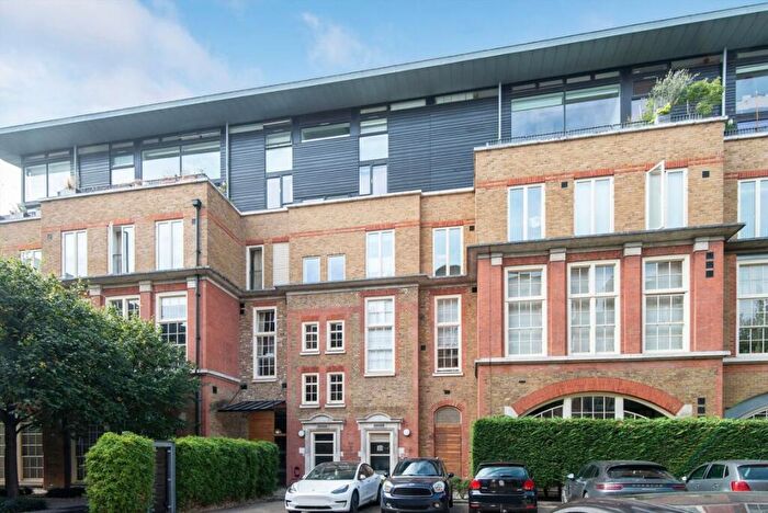 2 Bedroom Flat To Rent In Clark Street, Stepney, E1