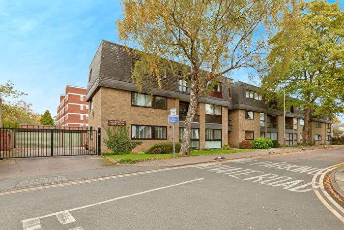 1 Bedroom Flat For Sale In North Avenue, Leicester, LE2