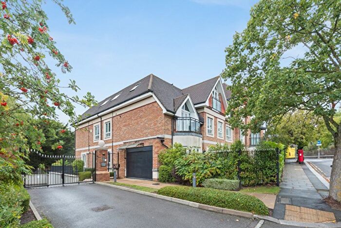 2 Bedroom Flat For Sale In Compass Close, Edgware, HA8