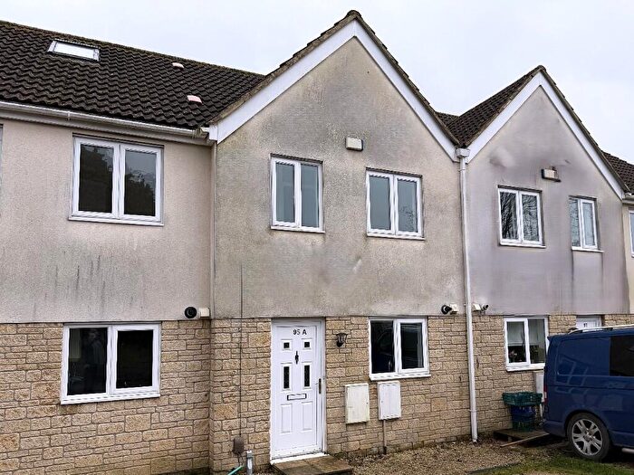 3 Bedroom Town House For Sale In Whitewell Road, Frome, Somerset, BA11