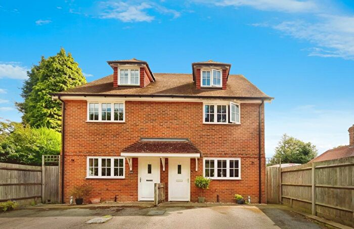 4 Bedroom House To Rent In Powder Mills Place, Chilworth, GU4