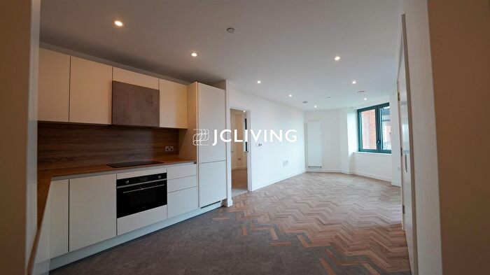 Studio To Rent In River Apartments, London, E3