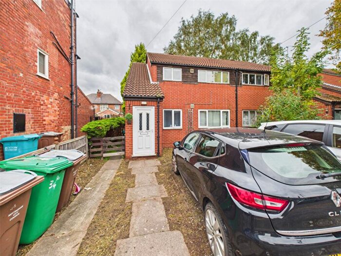 1 Bedroom Apartment To Rent In Ednaston Road, Nottingham, Nottinghamshire, NG7