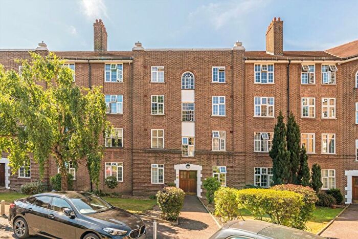 1 Bedroom Flat For Sale In Birkenhead Avenue, Kingston Upon Thames, KT2