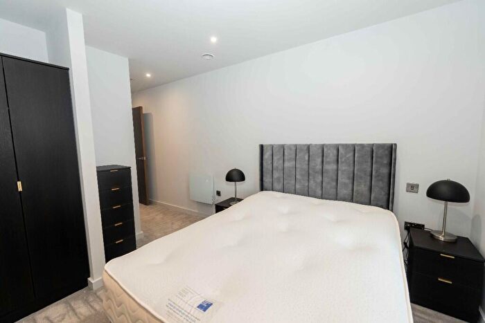 2 Bedroom Apartment To Rent In Parliament Square, Liverpool, Merseyside, L1