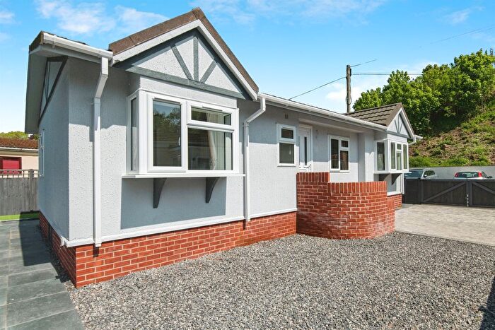 2 Bedroom Mobile/park Home For Sale In Underhill Park, Tiverton, EX16