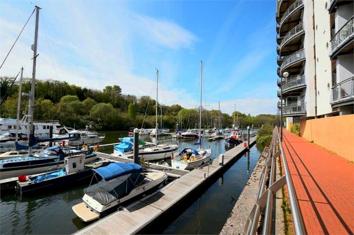2 Bedroom Flat To Rent In Victoria Wharf Watkiss Way, Cardiff, CF11