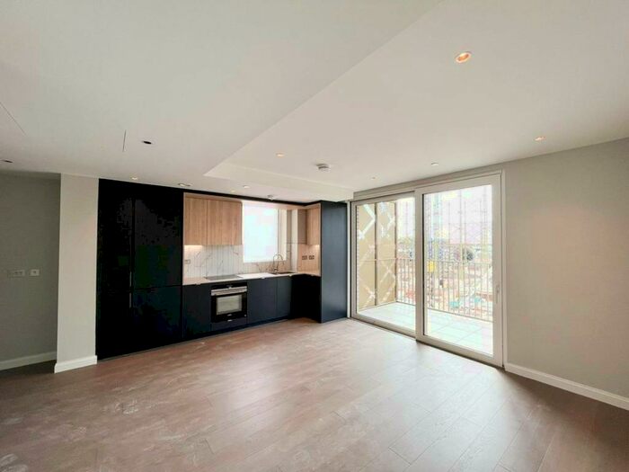 1 Bedroom Flat To Rent In Kennington Lane, SE11