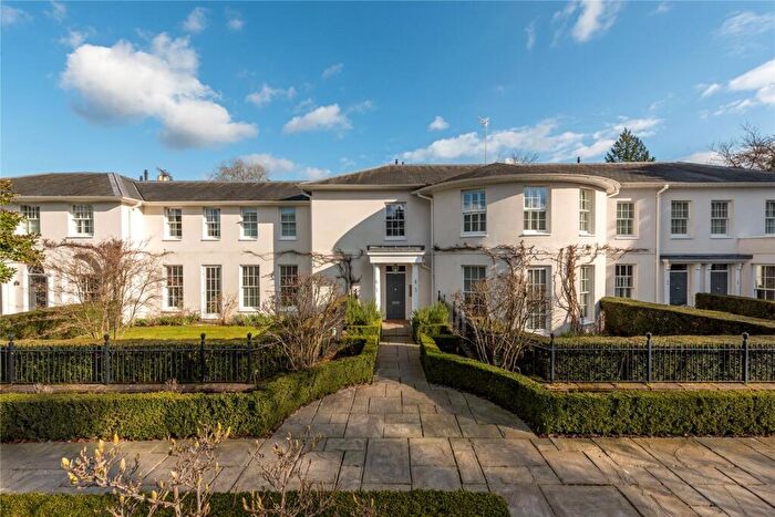 3 Bedroom Apartment For Sale In Cleveland Court, Westhumble Street, Westhumble, Dorking, RH5