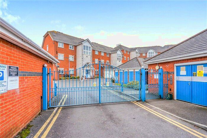 2 Bedroom Apartment To Rent In Southampton, Hampshire, SO17