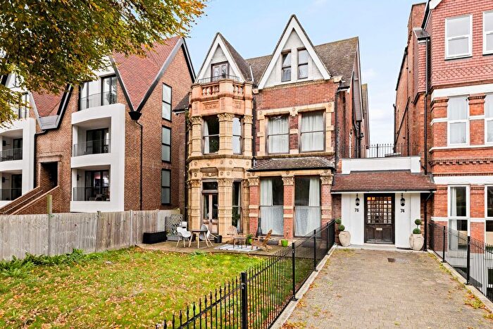 2 Bedroom Flat To Rent In Shorncliffe Road, Folkestone, CT20