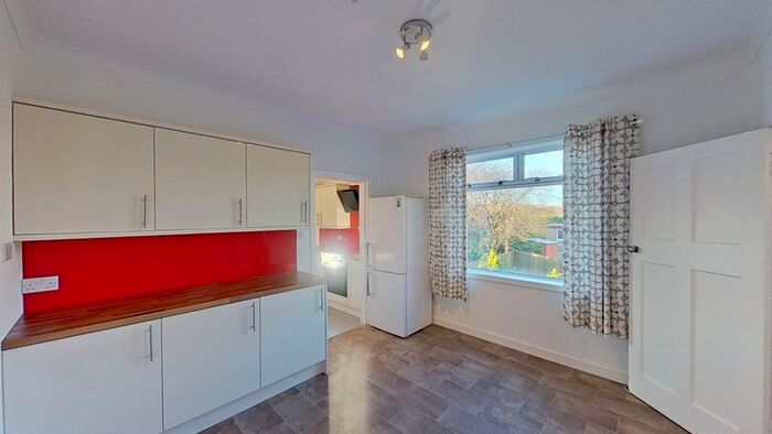 4 Bedroom Flat To Rent In Saughton Road North, Edinburgh, Midlothian, EH12