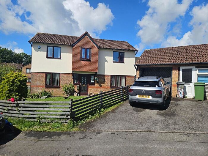4 Bedroom Detached House For Sale In Meirwen Drive, The Sanctuary, Cardiff, CF5