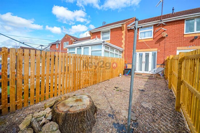 1 Bedroom Town House To Rent In Gartrice Gardens, Halfway, S20