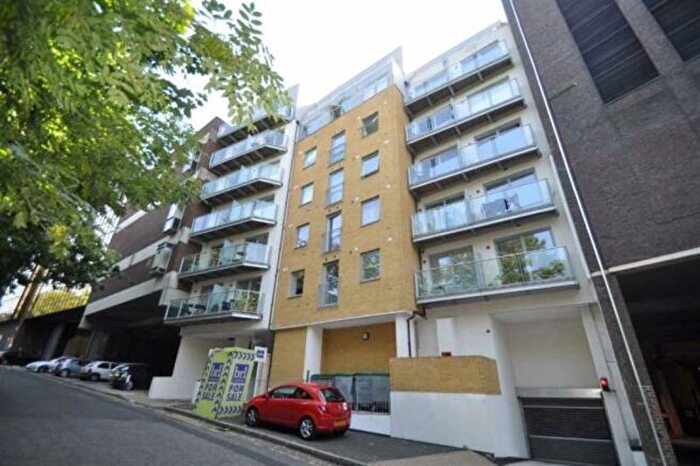 2 Bedroom Flat To Rent In Tetty Way, Bromley, BR1