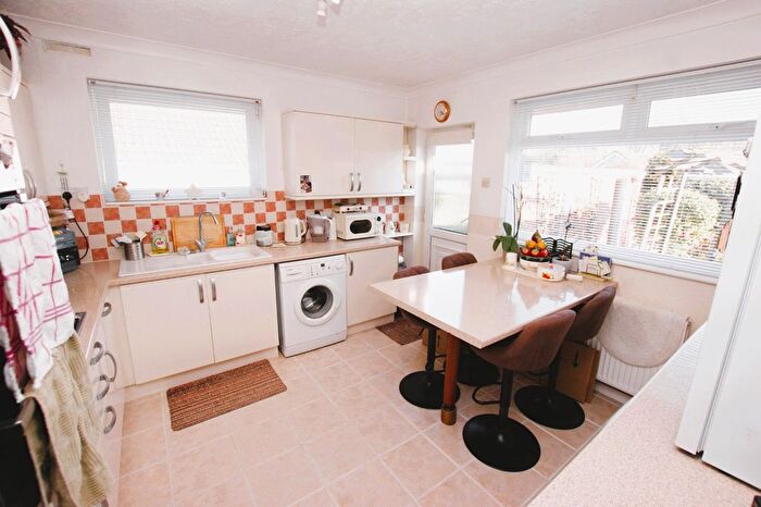 2 Bedroom Bungalow For Sale In Stoborough Drive, Broadstone, Dorset, BH18