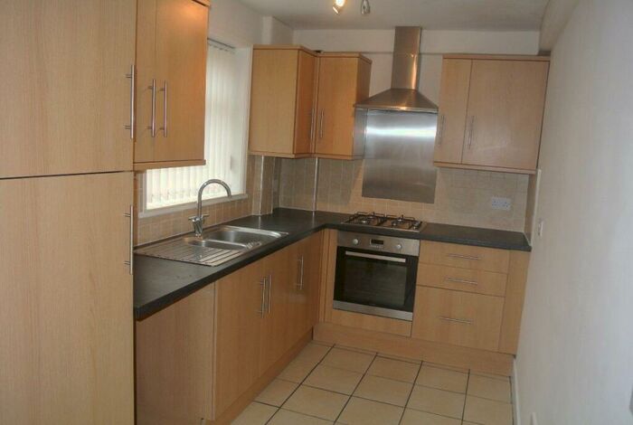 3 Bedroom Terraced House To Rent In Hathersage Rd, Bed Town, Gch, Dbg, L36