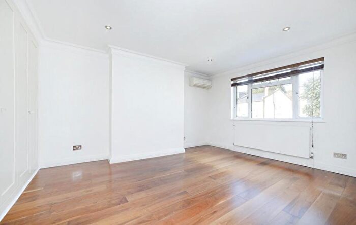 2 Bedroom Apartment To Rent In Gloucester Place, Marylebone, London, NW1