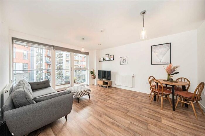1 Bedroom Flat For Sale In Loughborough Park, Brixton, SW9